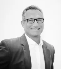 Profile picture for user Vincent Pieri